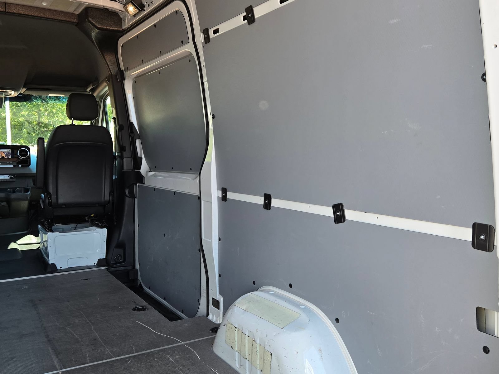 Certified 2025 Mercedes-Benz Sprinter 2500 image 30