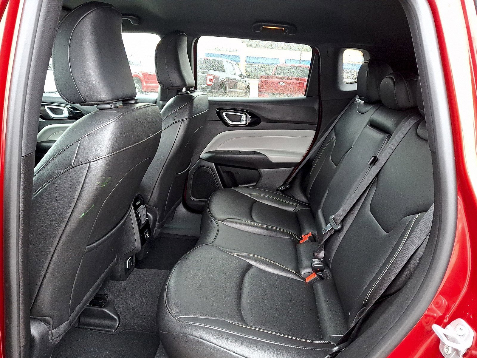 Used 2025 Jeep Compass Limited image 10