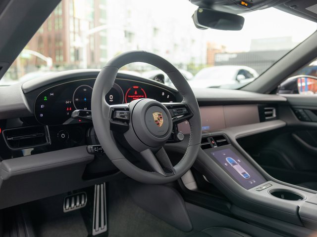 New 2025 Porsche Taycan image 4
