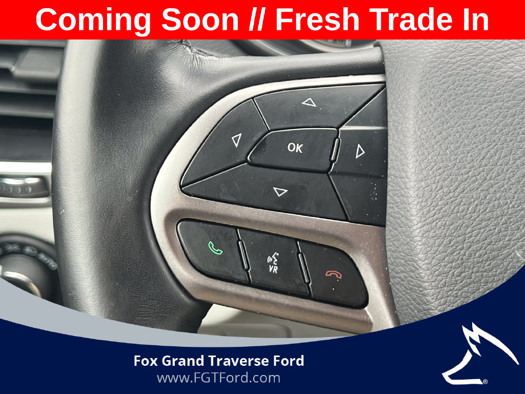 Used 2020 Jeep Cherokee Latitude Lux w/ Comfort/Convenience Group AWD/4WD image 19