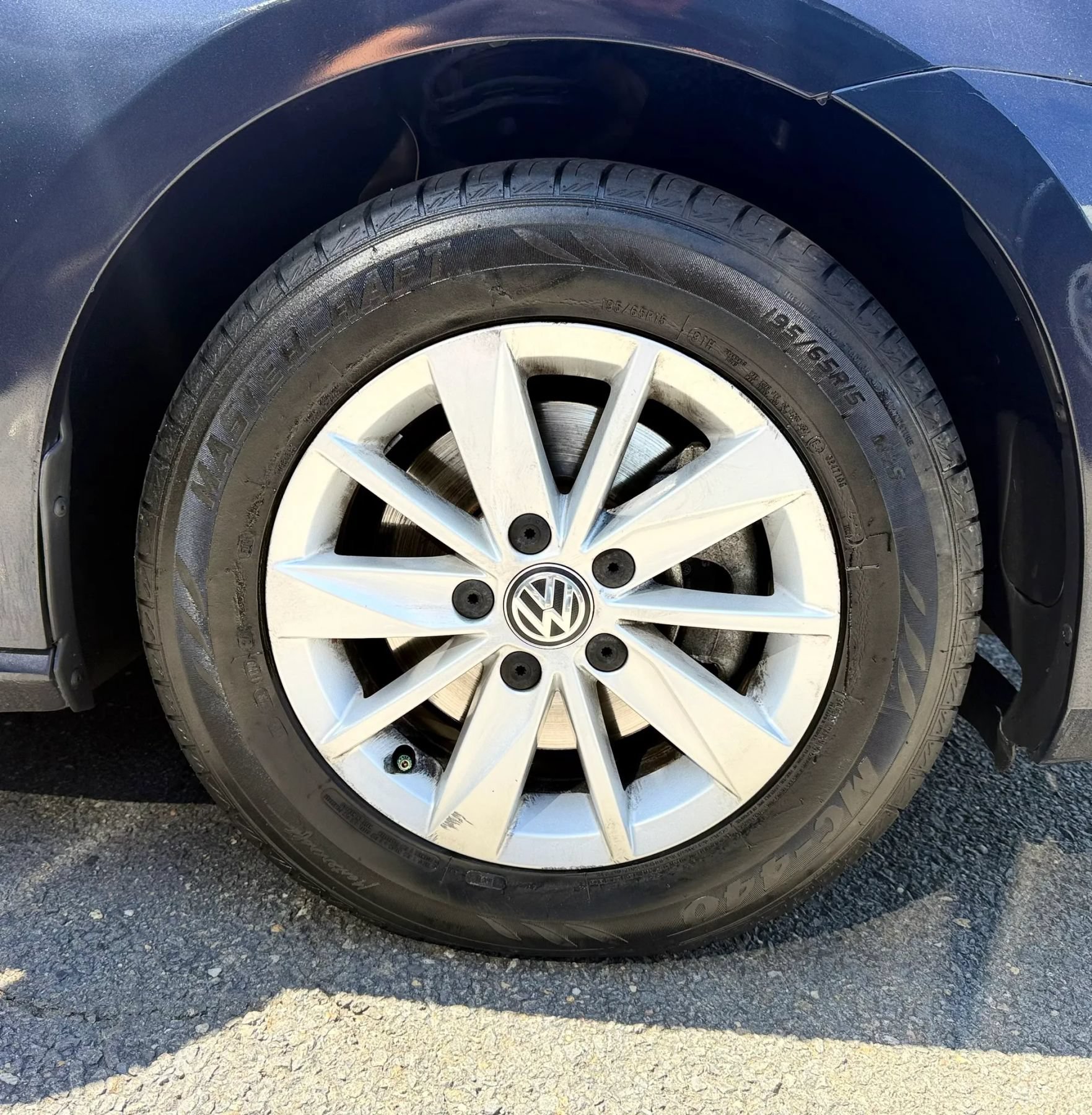 Used 2015 Volkswagen Golf S FWD image 38