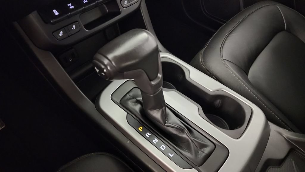Used 2019 Chevrolet Colorado ZR2 w/ ZR2 Midnight Special Edition AWD/4WD image 20