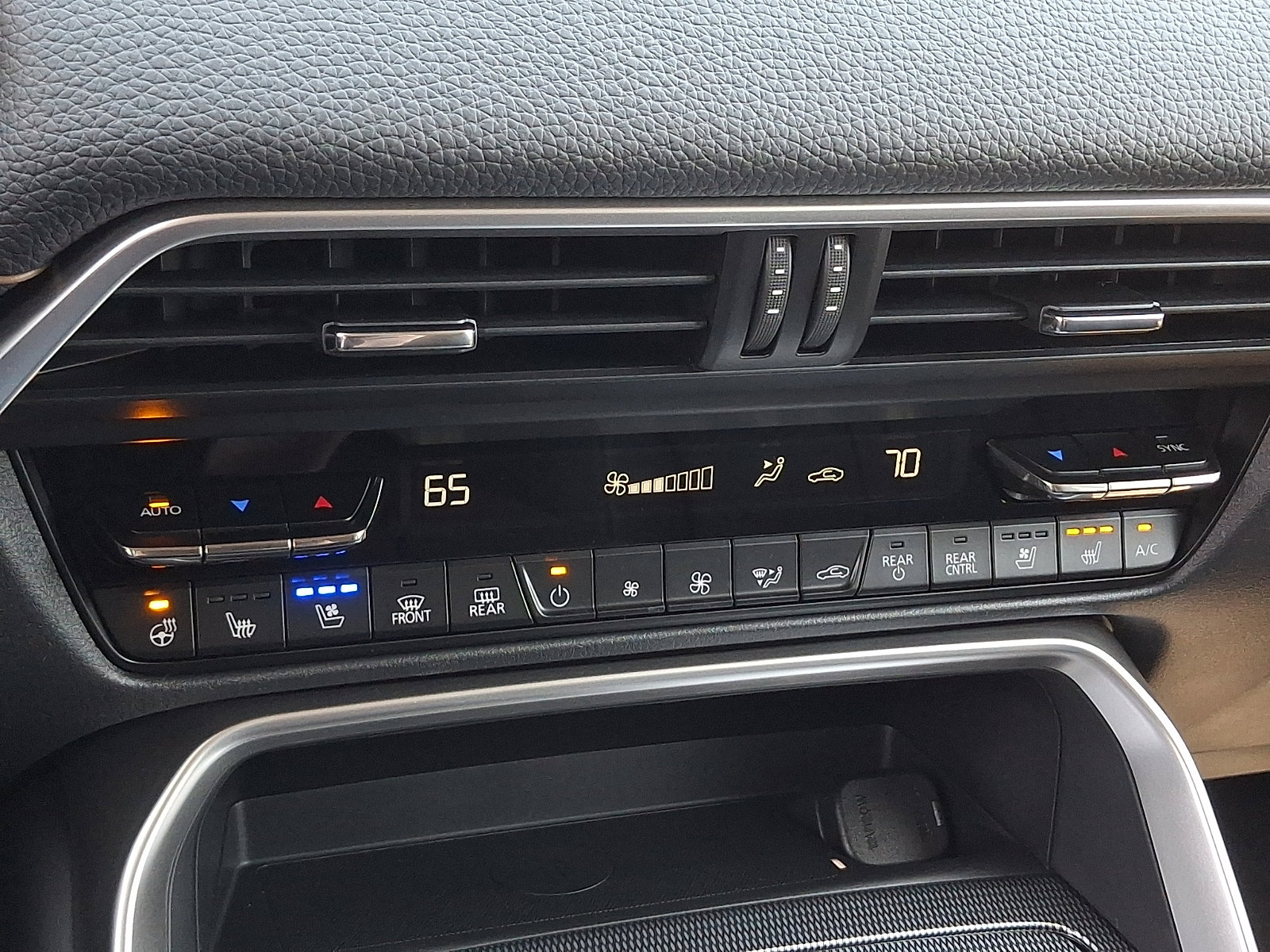 New 2026 MAZDA CX-90 Plug-In Hybrid w/ Preferred image 12