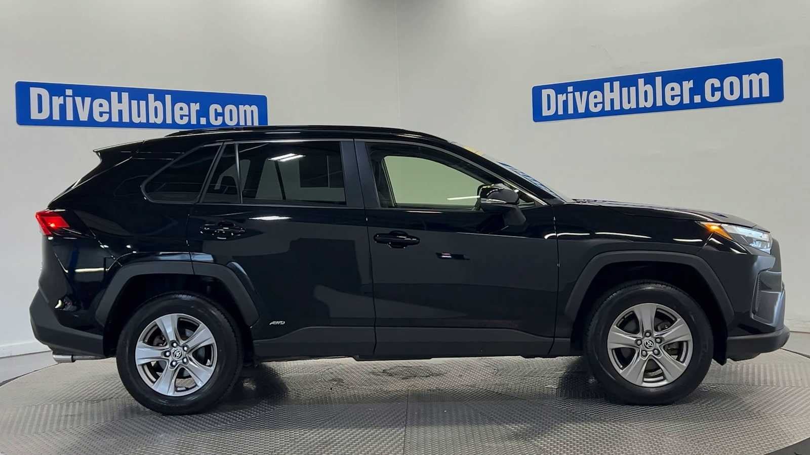 Used 2023 Toyota RAV4 XLE w/ Convenience Package AWD/4WD image 9