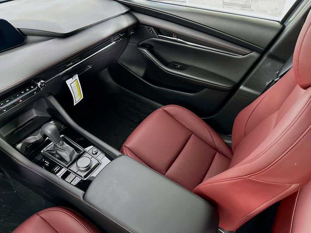 New 2026 MAZDA MAZDA3 Carbon image 31