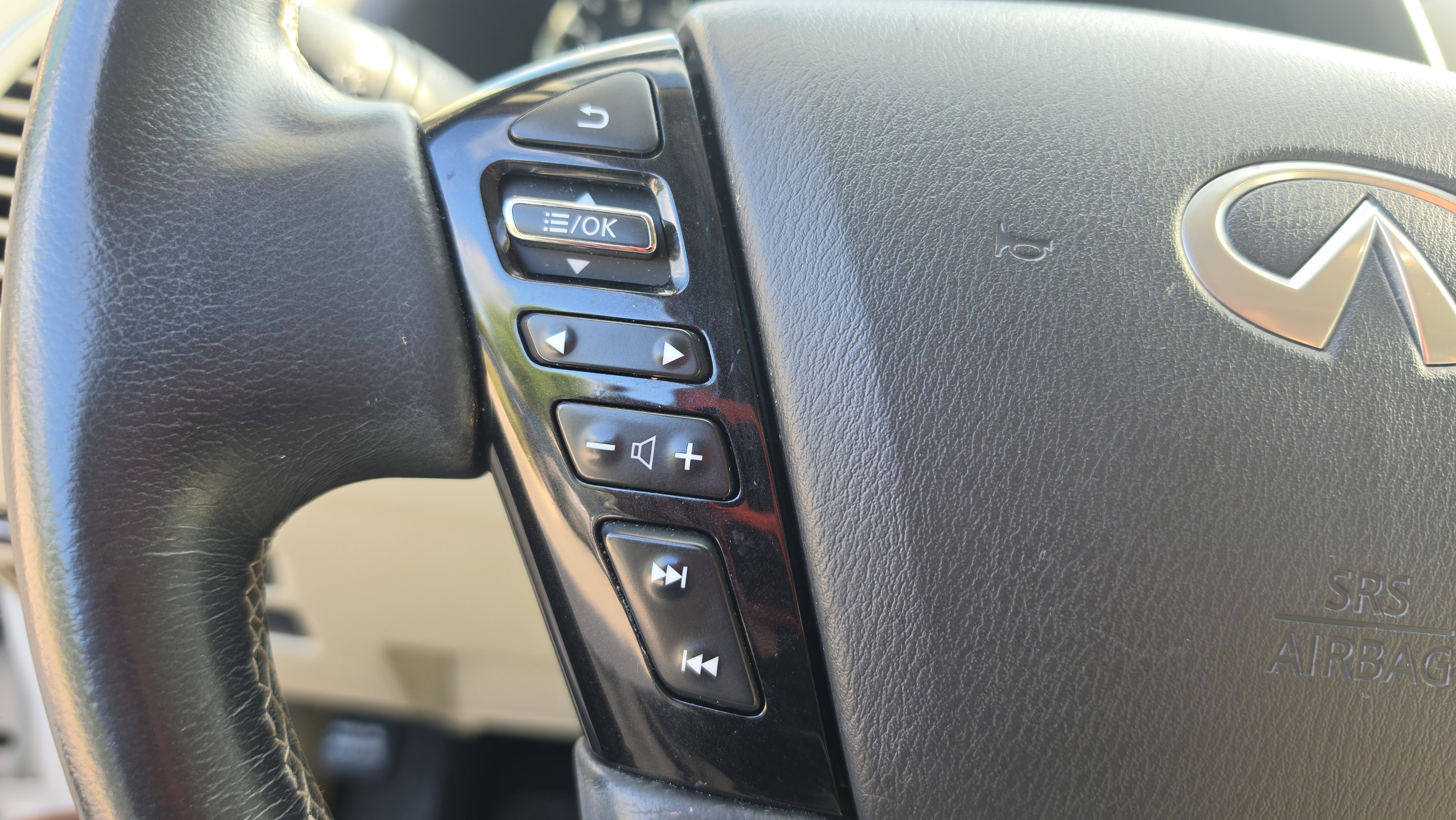 Used 2022 INFINITI QX80 Luxe w/ All-Season Package RWD image 13