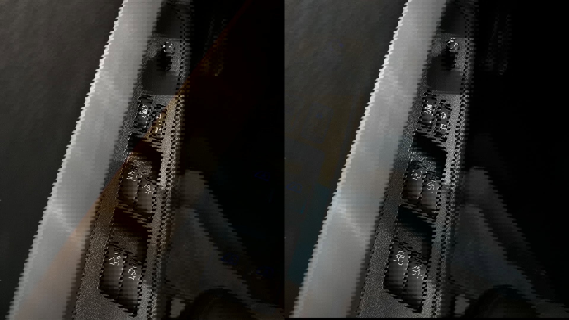 Used 2015 INFINITI Q40 AWD w/ Navigation Package image 19