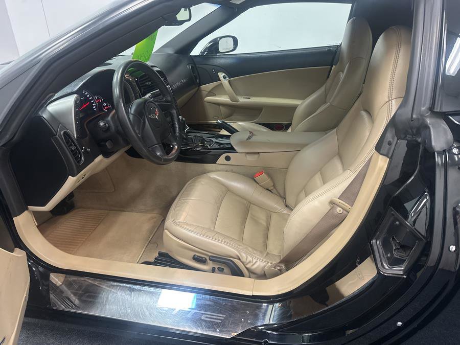 Used 2005 Chevrolet Corvette Coupe w/ Preferred Equipment Group image 7