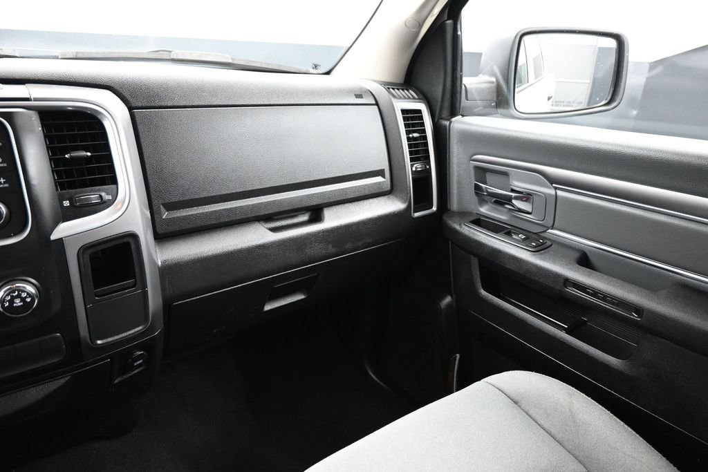 Used 2022 RAM 1500 Classic SLT AWD/4WD image 15