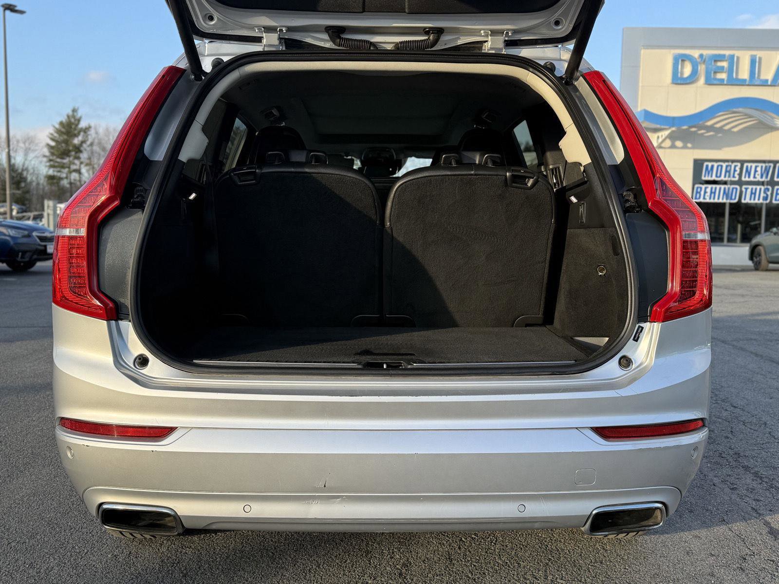 Used 2020 Volvo XC90 T6 Momentum image 10