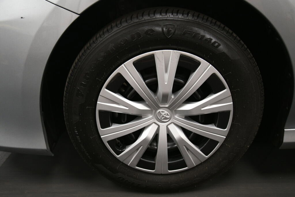 Used 2023 Toyota Camry LE FWD image 32