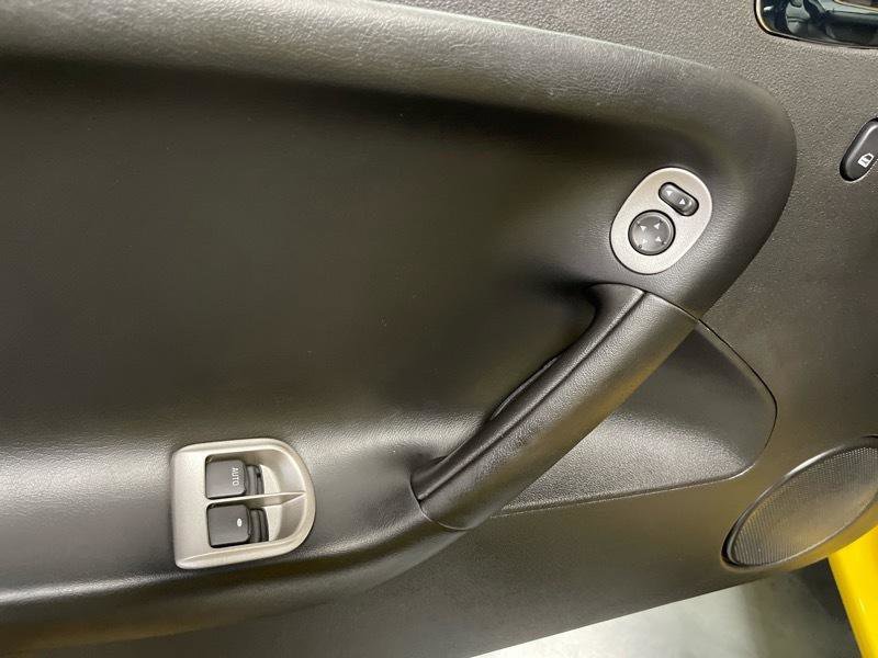 Used 2009 Pontiac Solstice GXP w/ Premium Package image 24