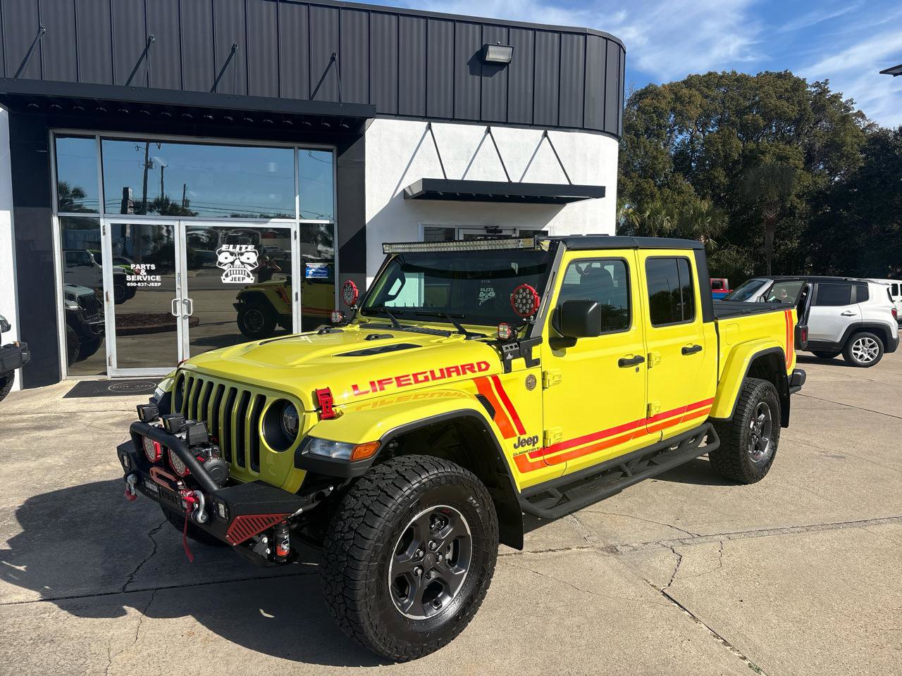 Used 2023 Jeep Gladiator Rubicon image 2