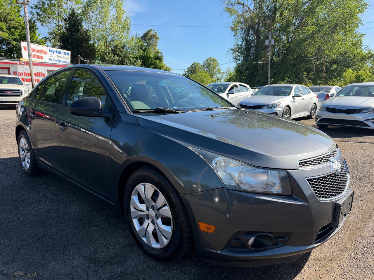 Used 2013 Chevrolet Cruze LS FWD image 3