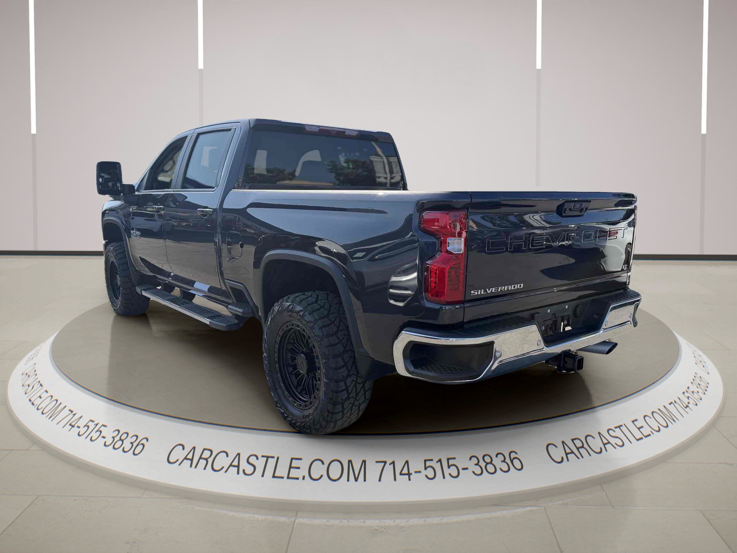 Used 2024 Chevrolet Silverado 2500 LT w/ Texas Edition AWD/4WD image 3