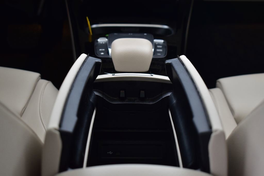 Used 2023 Mercedes-Benz CLA 250 4MATIC image 23