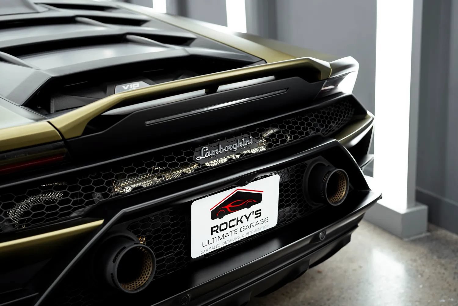 Used 2024 Lamborghini Huracan Sterrato AWD/4WD image 18