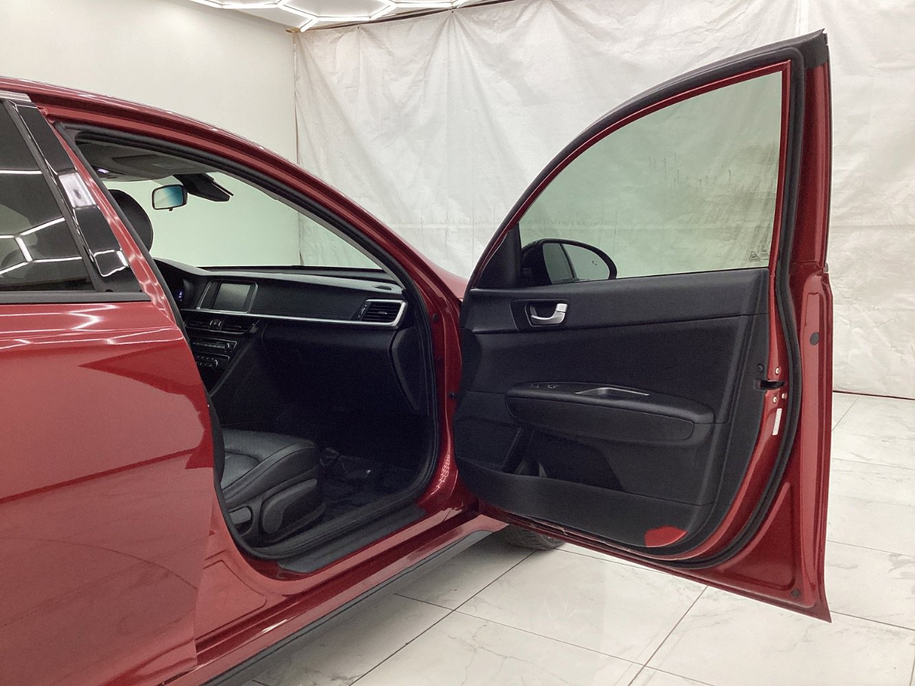 Used 2020 Kia Optima SE image 17