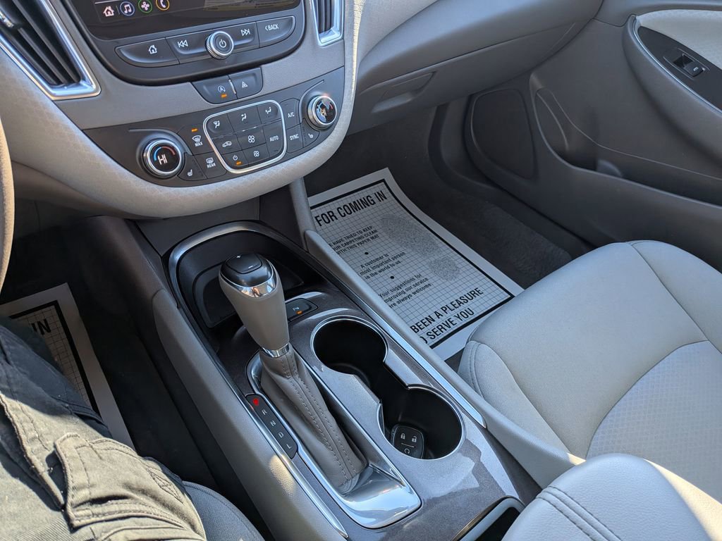 Used 2020 Chevrolet Malibu LT image 23