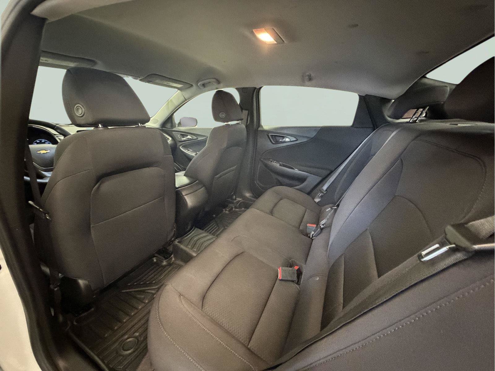 Used 2023 Chevrolet Malibu RS FWD image 25