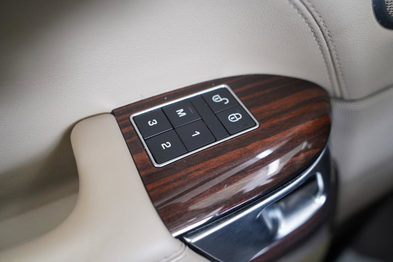 Used 2017 Land Rover Range Rover Supercharged image 28