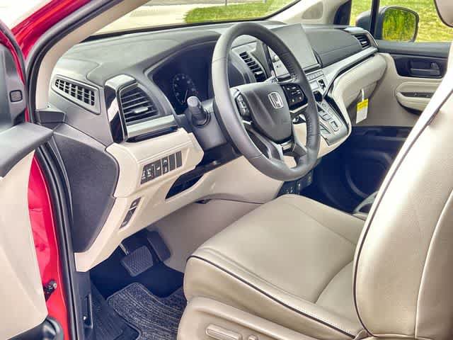 Certified 2026 Honda Odyssey Touring image 3