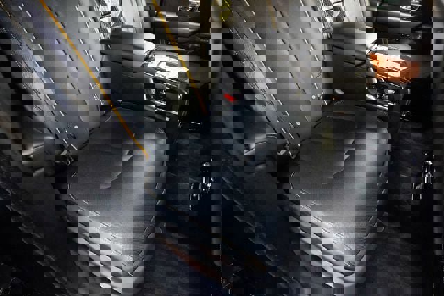 Used 2020 Rolls-Royce Cullinan Black Badge image 97