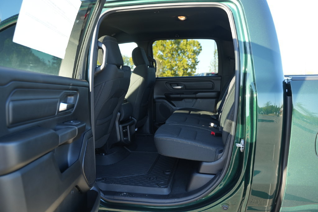 New 2027 RAM 1500 Warlock AWD/4WD image 13