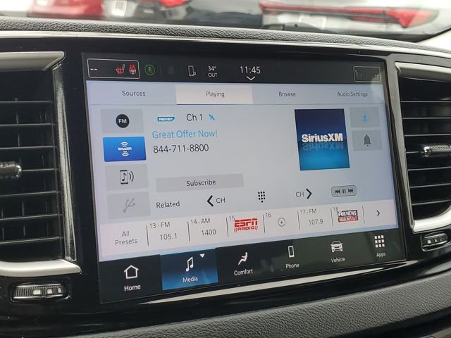 Used 2024 Chrysler Pacifica Touring-L image 16