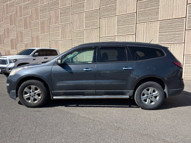 Used 2014 Chevrolet Traverse LS image 2