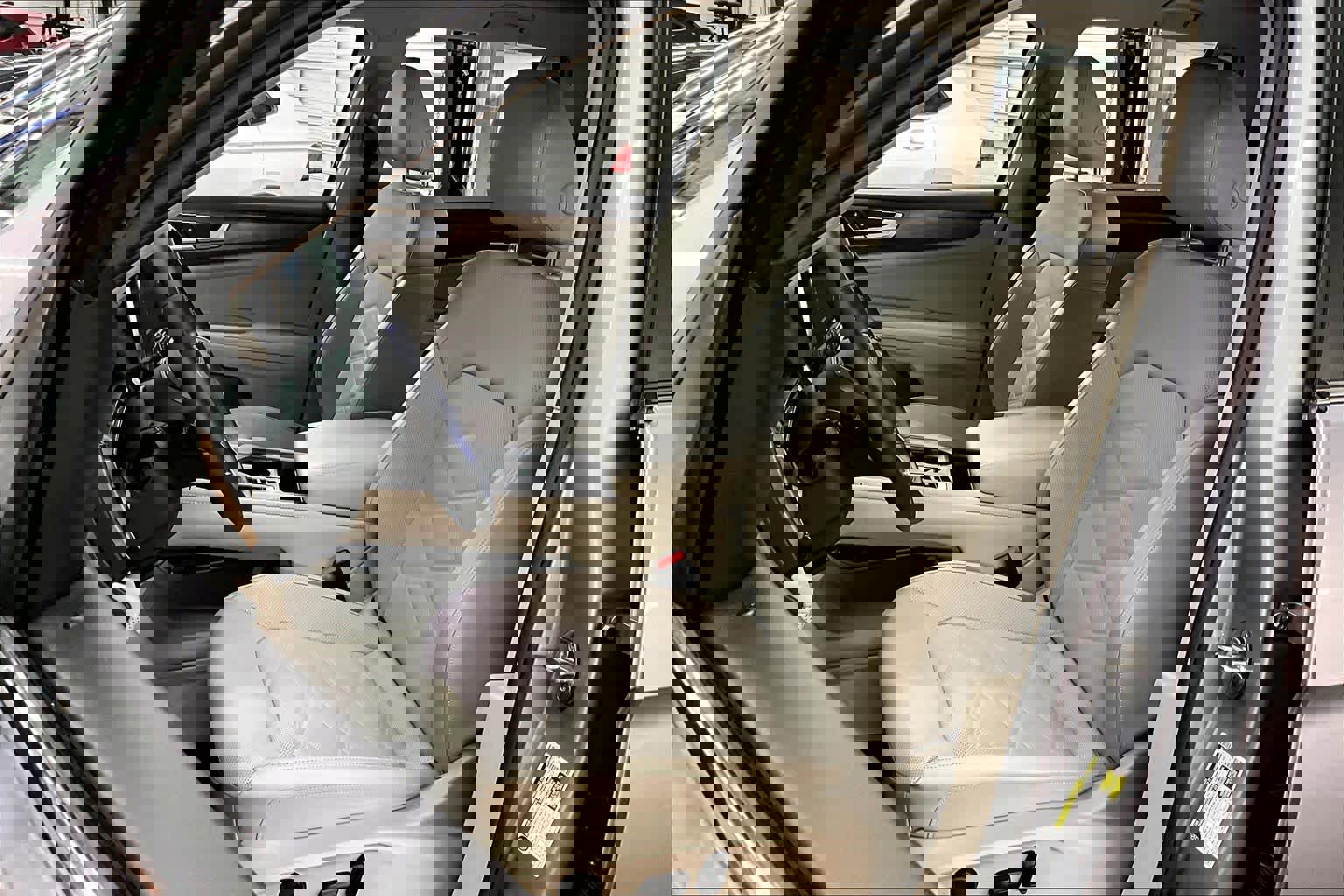 Used 2024 Volkswagen Atlas SE image 27