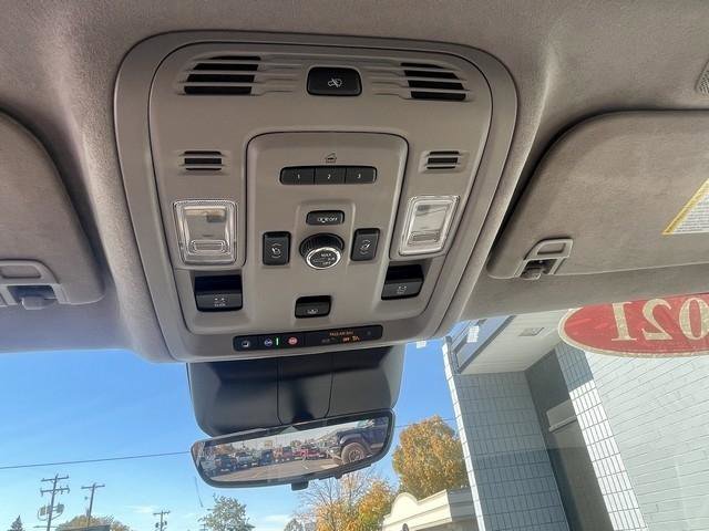 Used 2021 Cadillac Escalade ESV Premium Luxury Platinum image 23