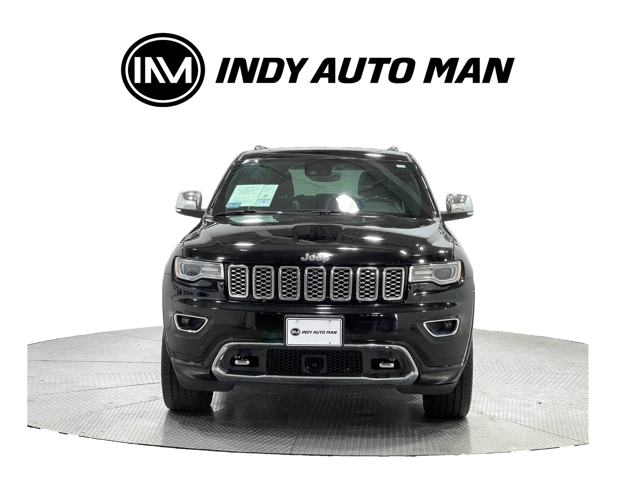 Used 2017 Jeep Grand Cherokee Overland w/ Jeep Active Safety Group AWD/4WD image 9