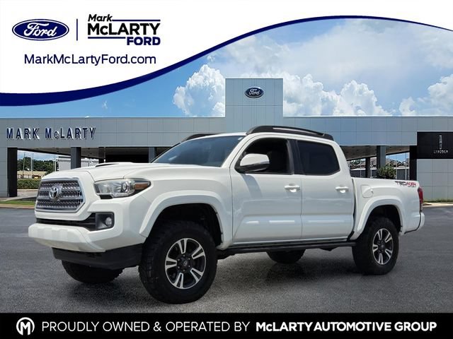 Used 2017 Toyota Tacoma TRD Sport AWD/4WD image 1