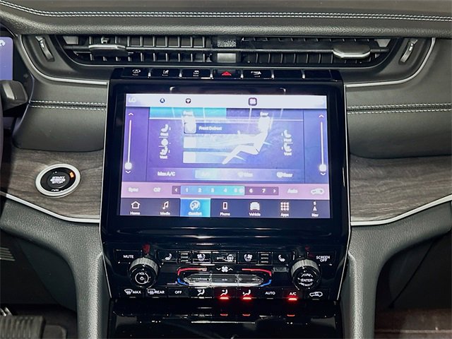 New 2025 Jeep Grand Cherokee L Limited image 9