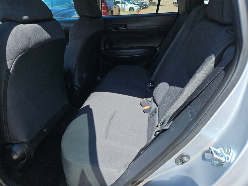 Used 2025 Toyota Corolla Cross LE image 24