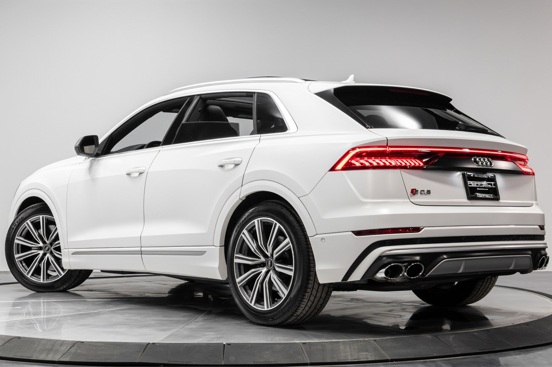 Used 2023 Audi SQ8 Prestige image 45