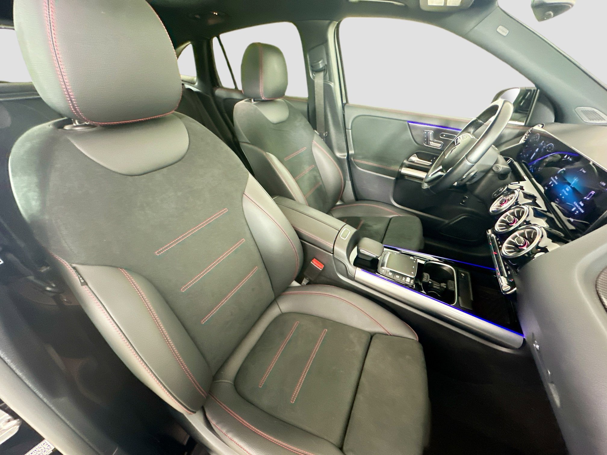 Certified 2023 Mercedes-Benz GLA 250 4MATIC image 33