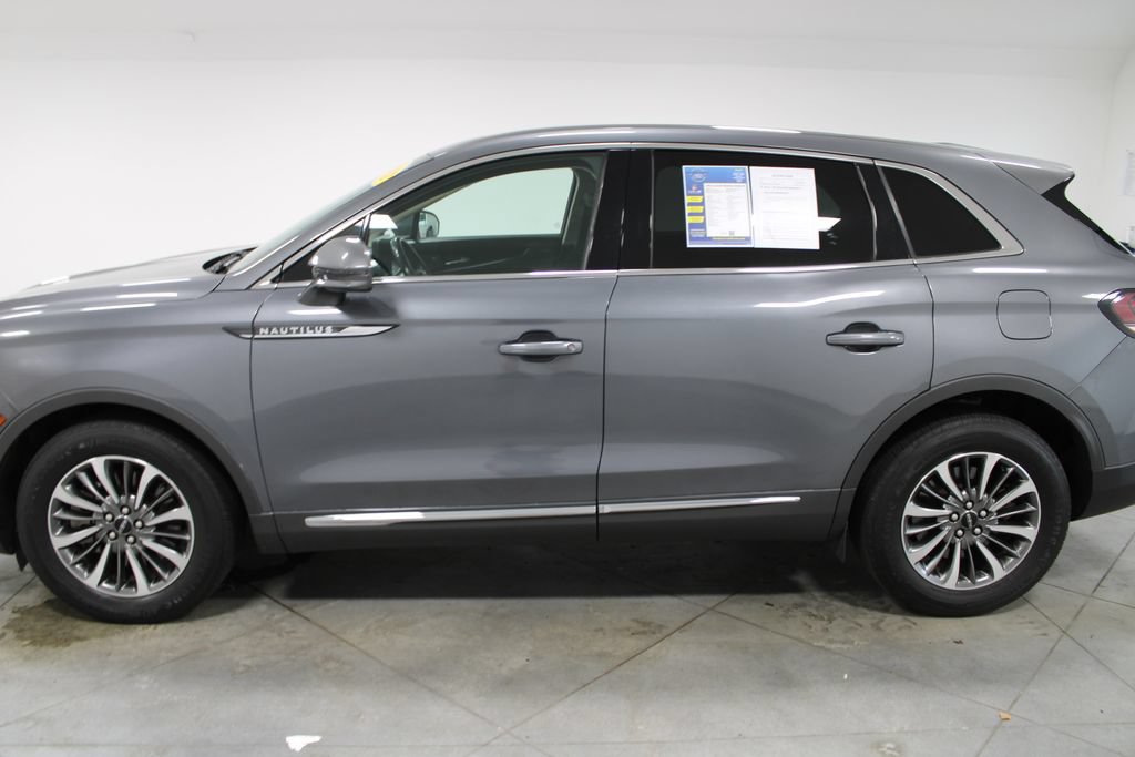 Used 2022 Lincoln Nautilus Reserve AWD/4WD image 6