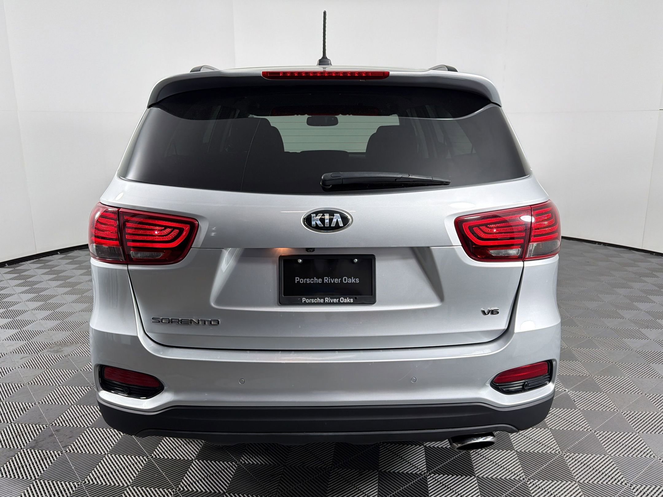Used 2020 Kia Sorento S image 10