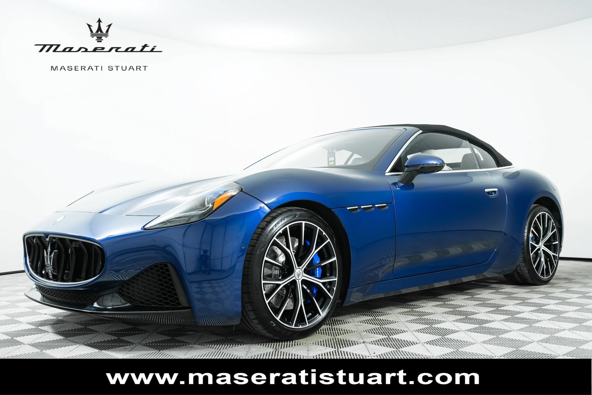 New 2026 Maserati GranCabrio Modena AWD/4WD image 4