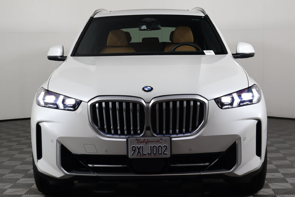 Certified 2026 BMW X5 sDrive40i w/ Climate Comfort Package RWD image 2