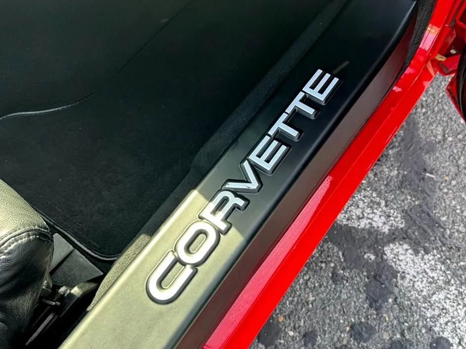 Used 1996 Chevrolet Corvette Coupe image 17