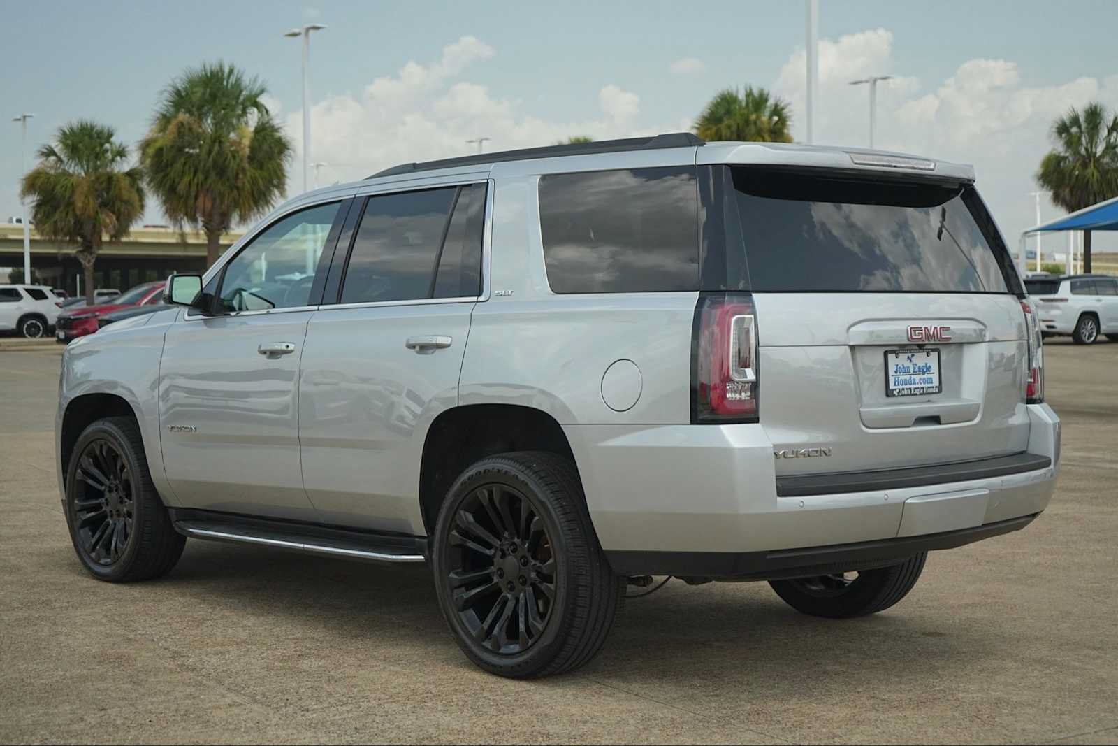Used 2020 GMC Yukon SLT w/ Open Road Package AWD/4WD image 4