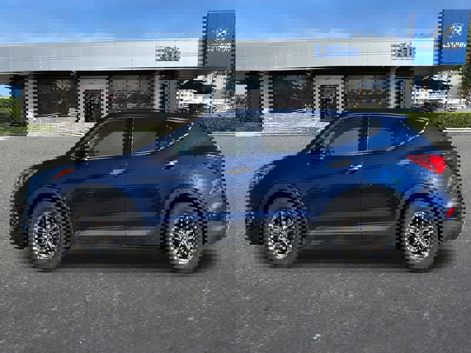 Used 2017 Hyundai Santa Fe Sport image 6