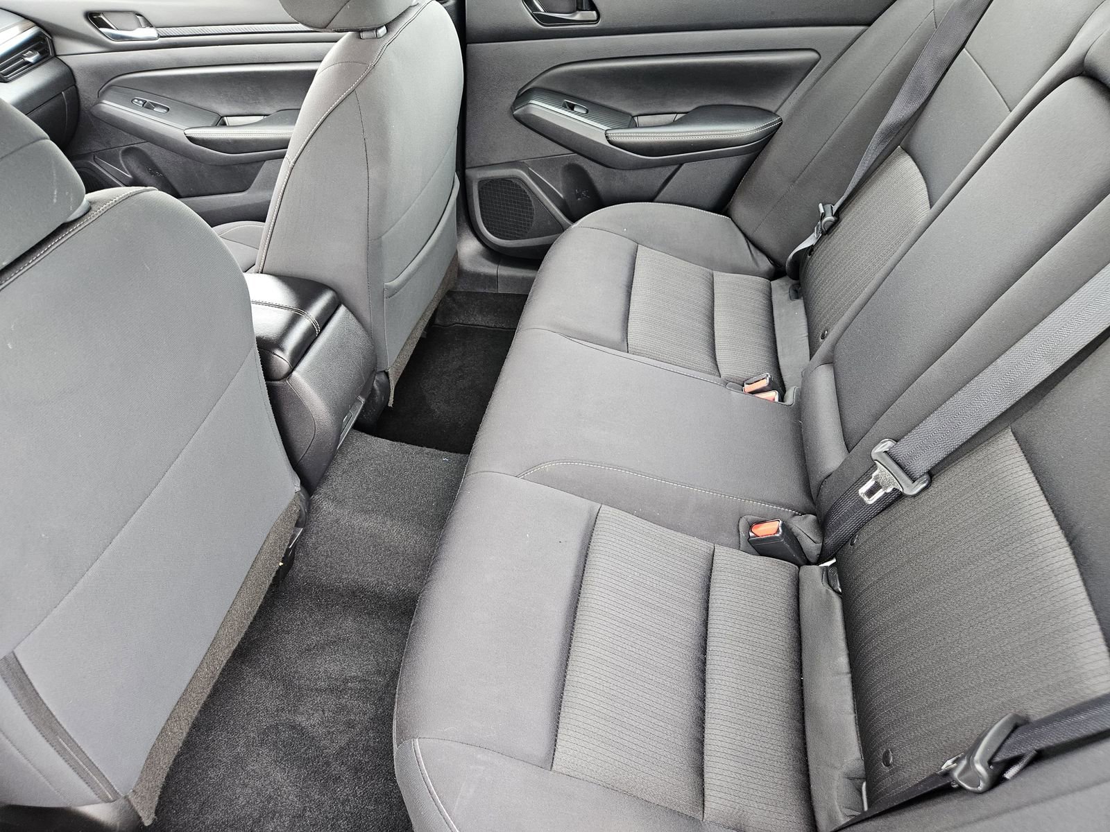 Used 2024 Nissan Altima 2.5 SV FWD image 33