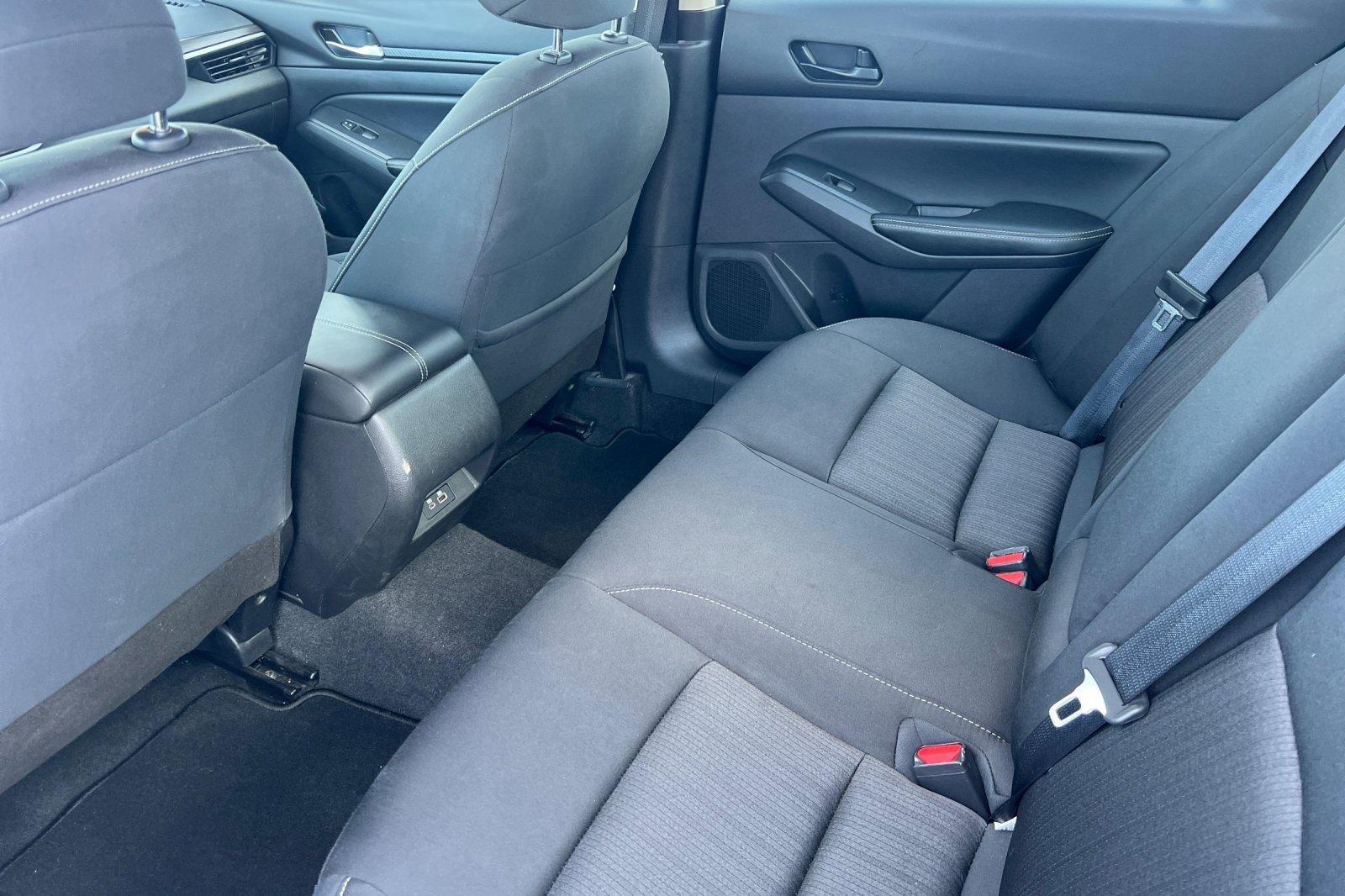 Used 2024 Nissan Altima 2.5 SV image 12