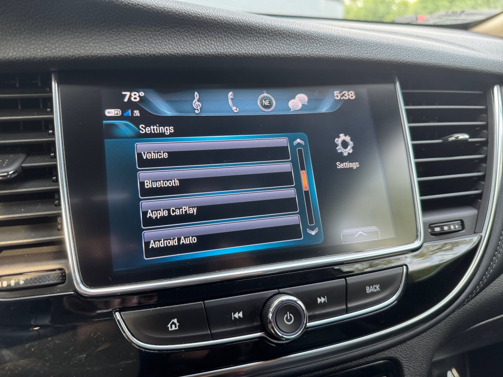Used 2018 Buick Encore Essence AWD/4WD image 20