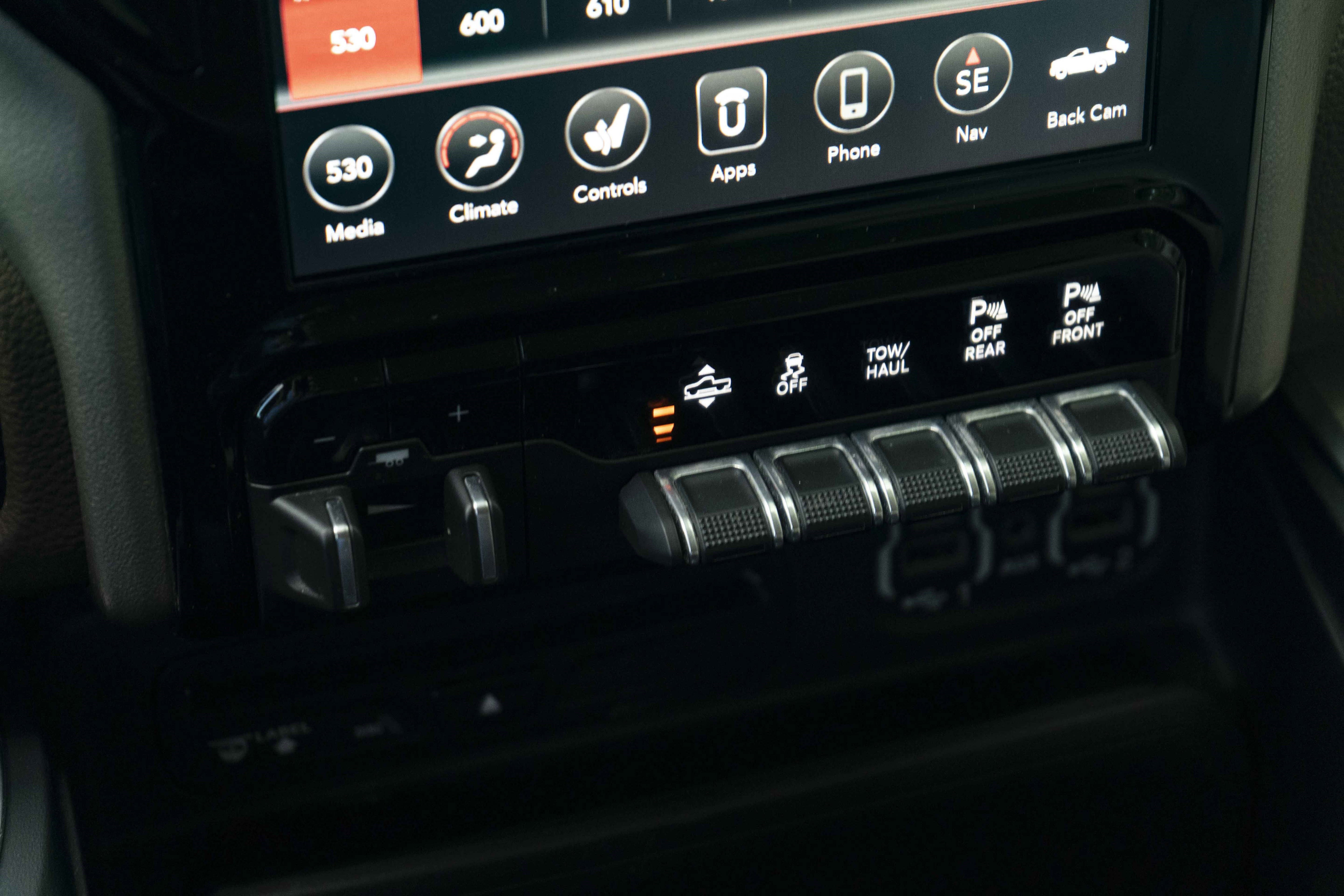 Used 2019 RAM 1500 Laramie AWD/4WD image 32