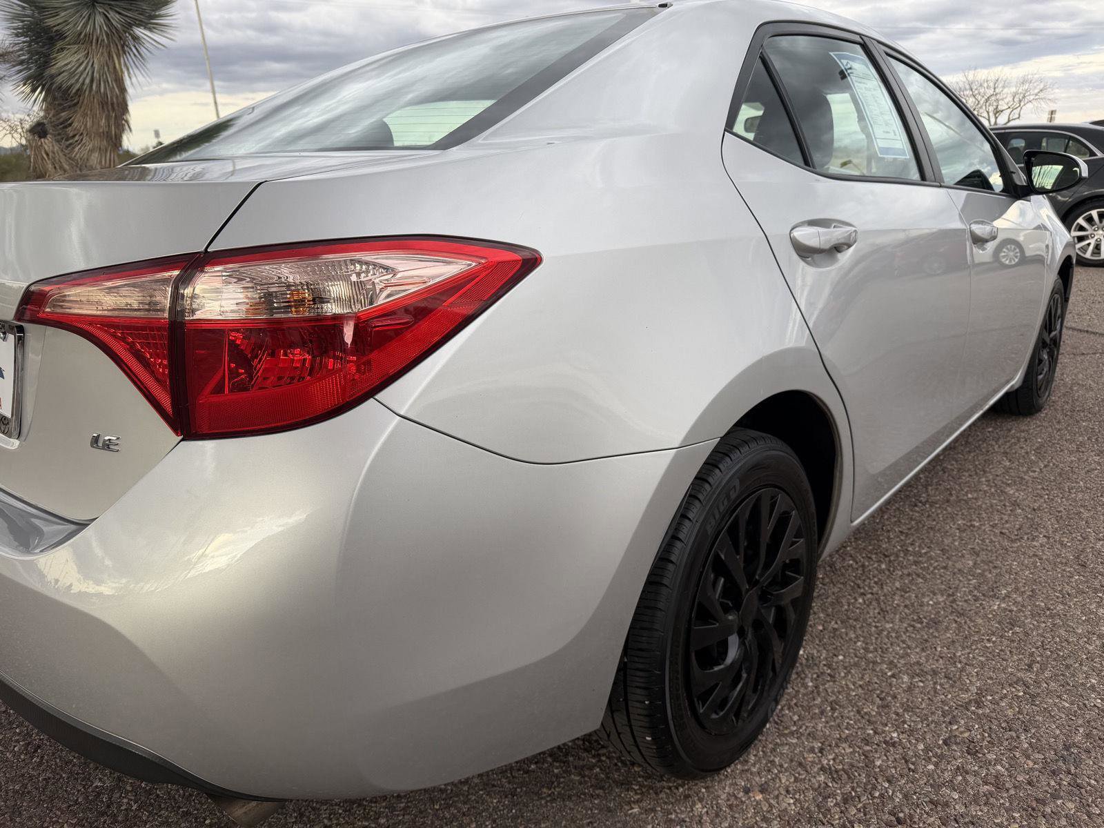 Used 2019 Toyota Corolla LE image 14